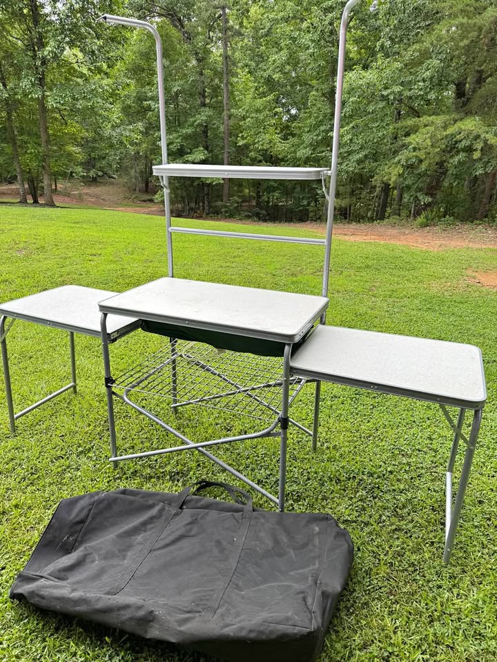Camp kitchen table for rent in Zephyr Cove, NV on RentingHive
